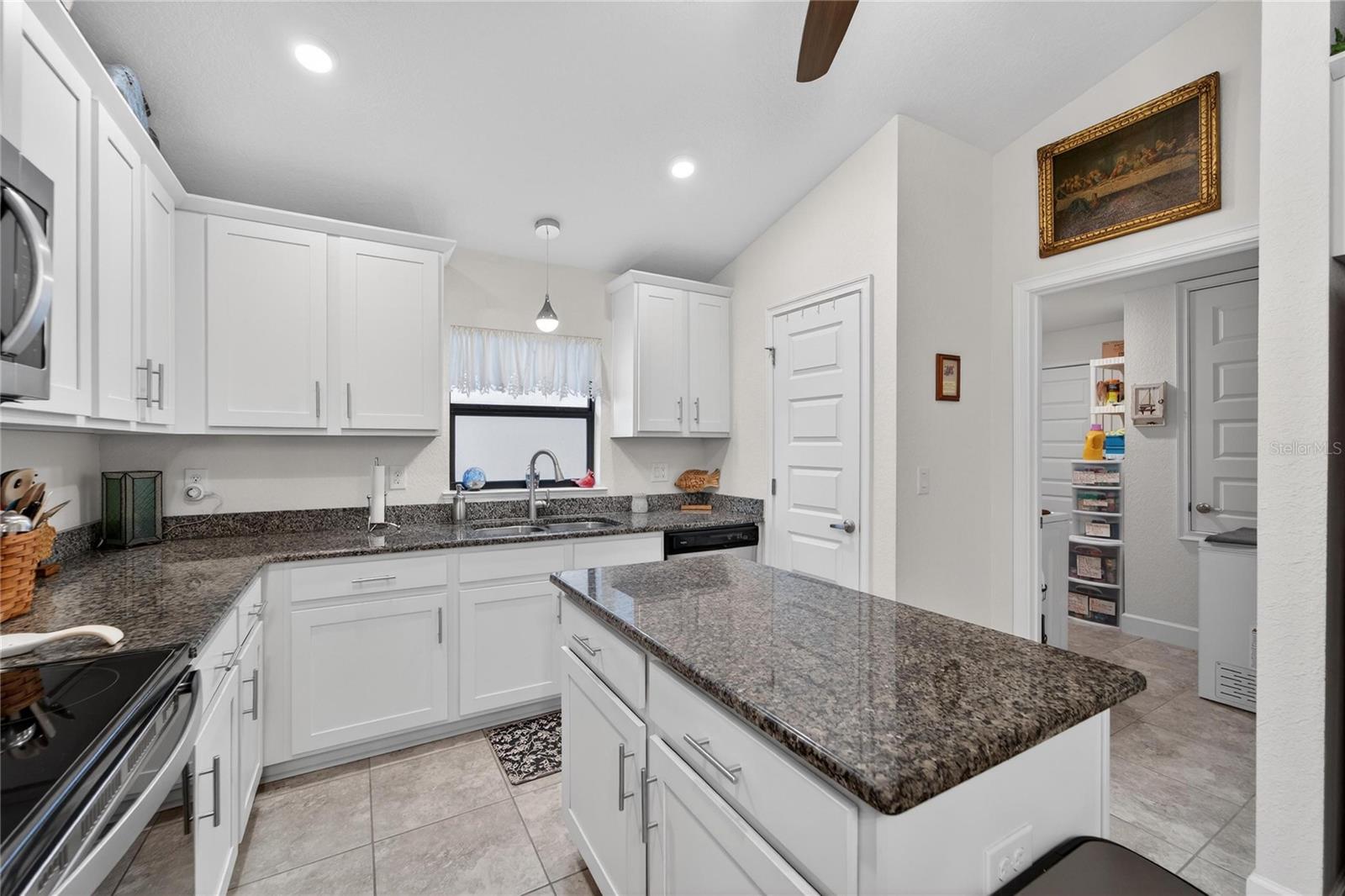 Image 14 of 66 For 16117 62nd Glen E