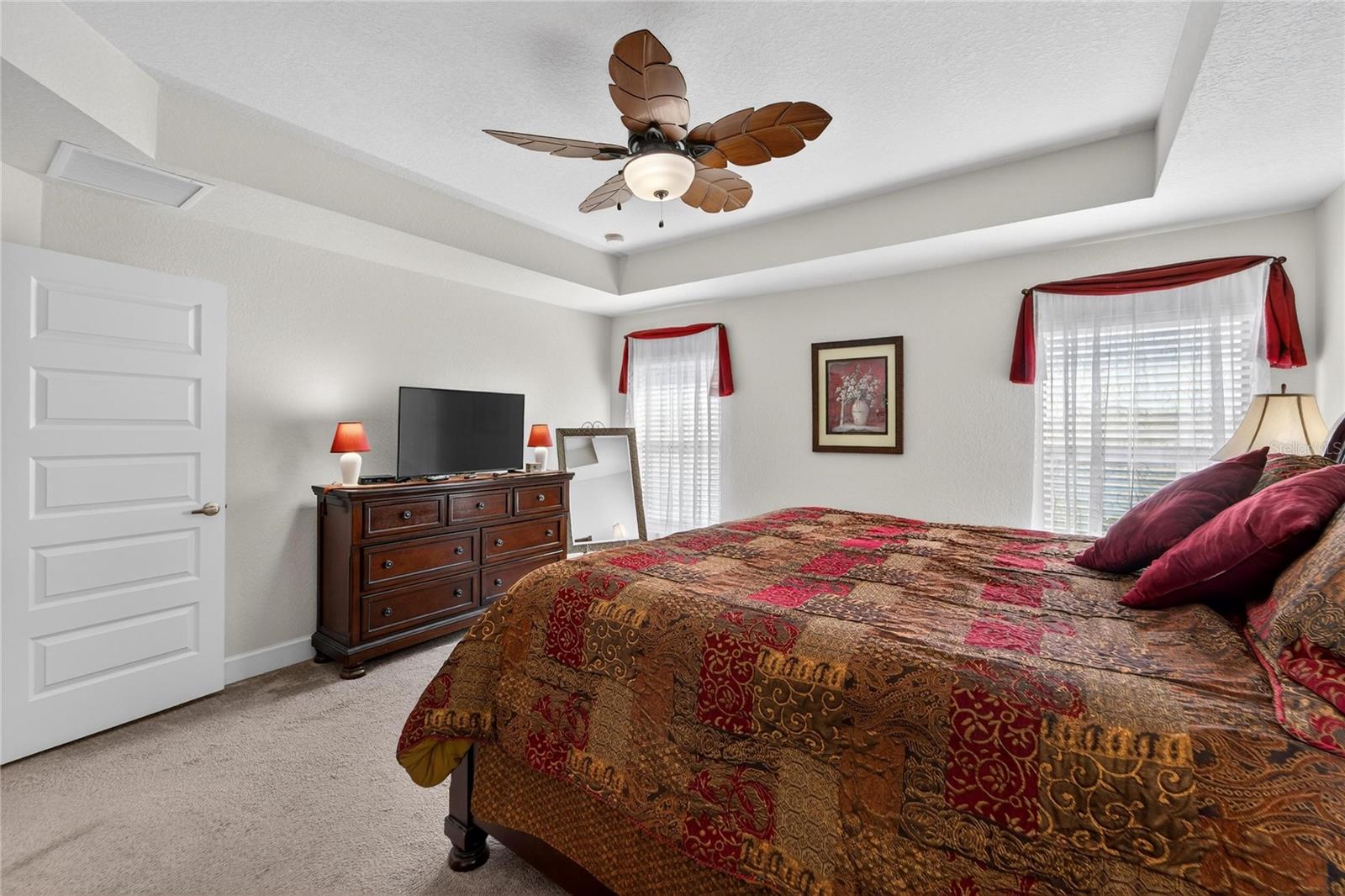 Image 19 of 66 For 16117 62nd Glen E