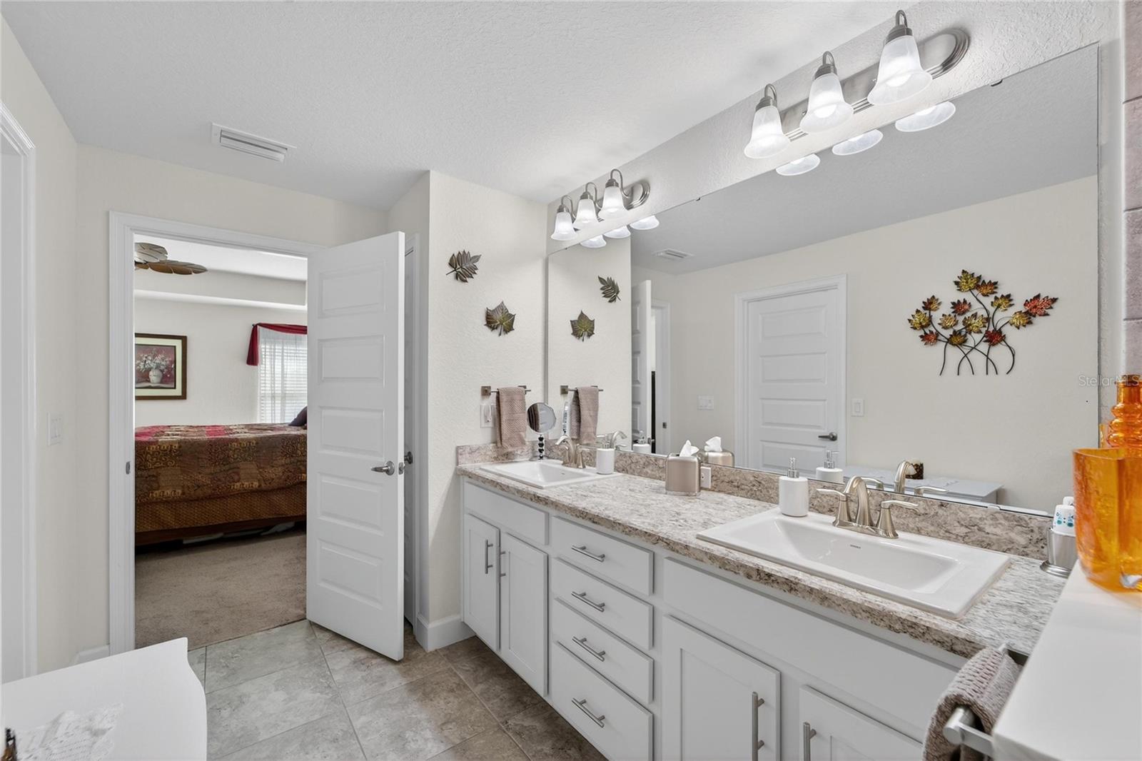 Image 22 of 66 For 16117 62nd Glen E