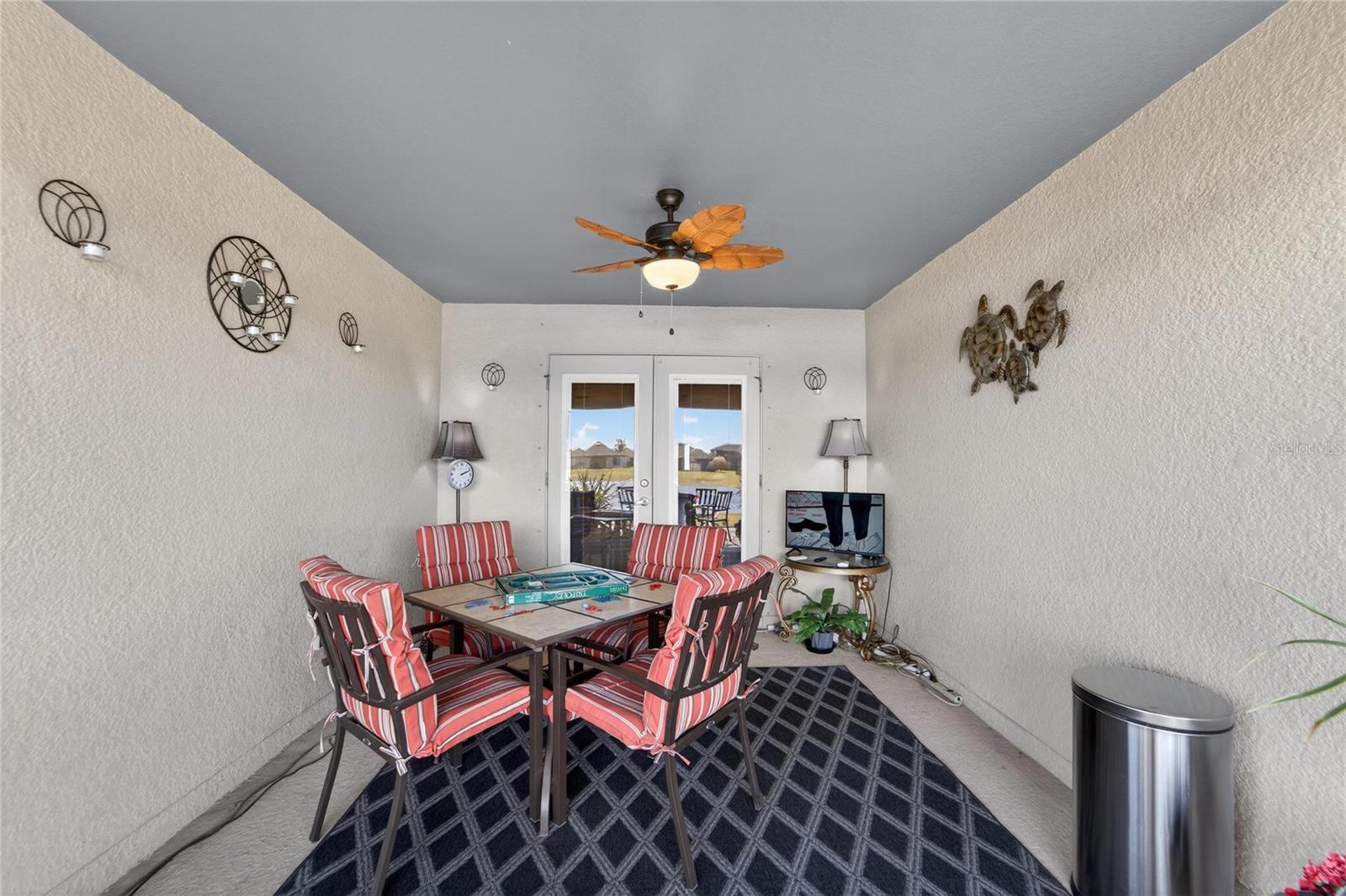 Image 37 of 66 For 16117 62nd Glen E