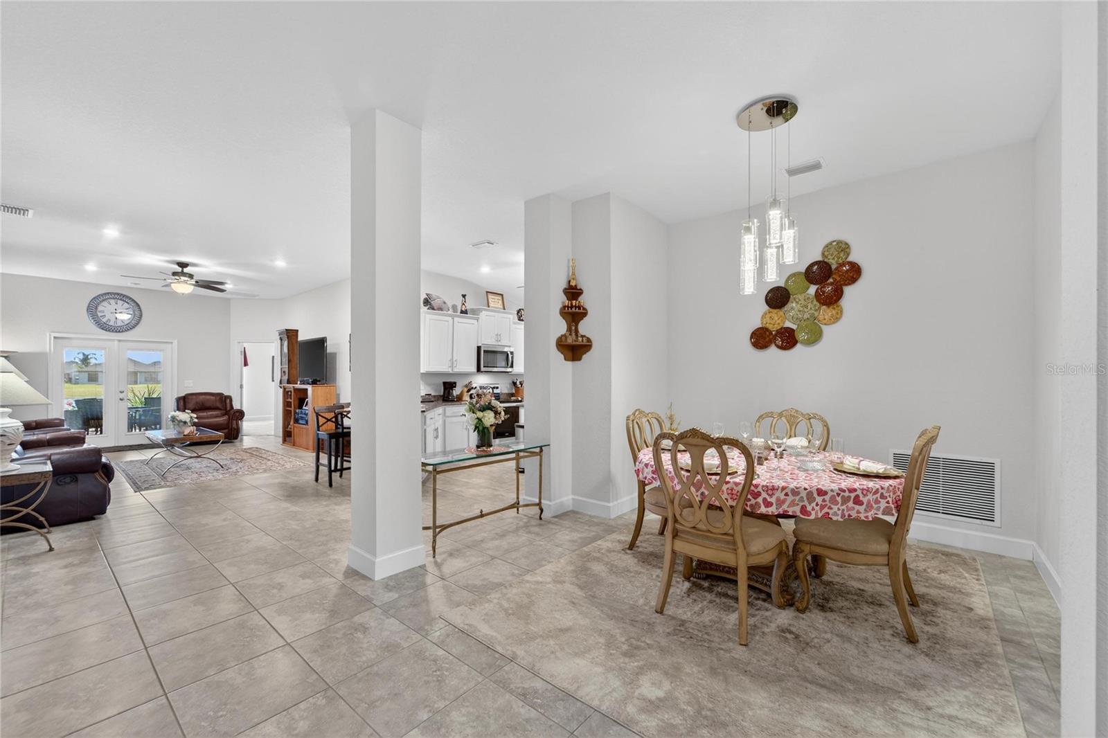 Image 9 of 66 For 16117 62nd Glen E