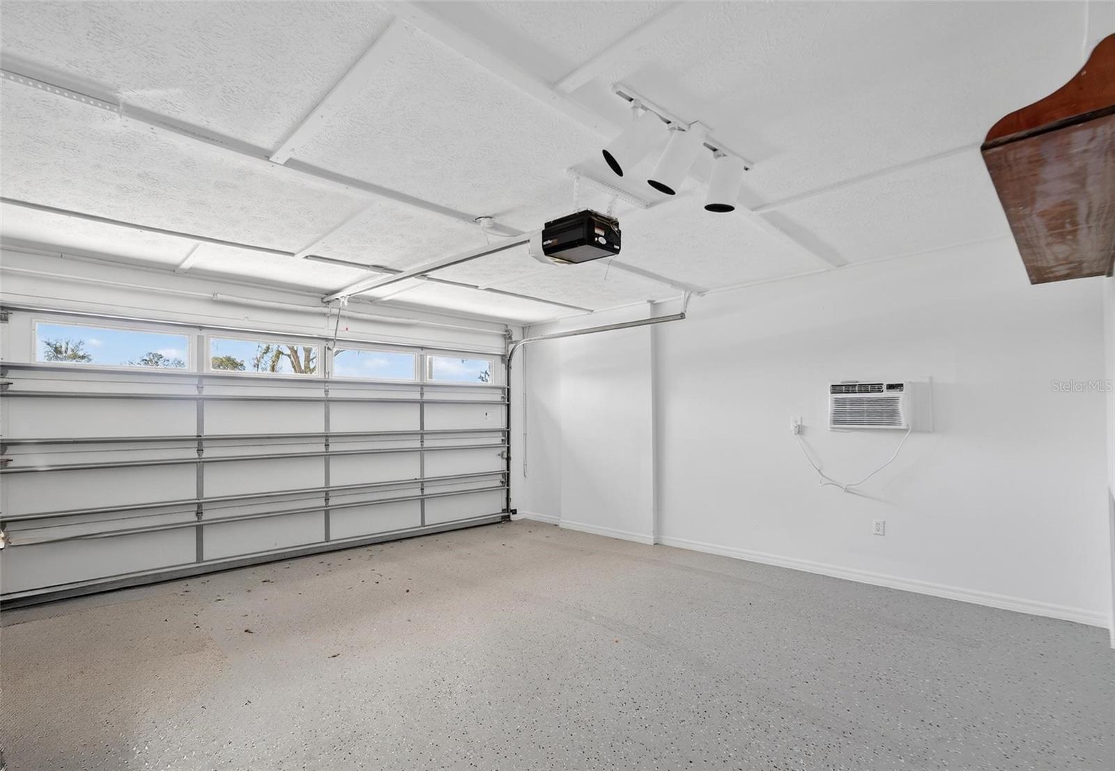 Image 45 of 68 For 15108 Sydney Road