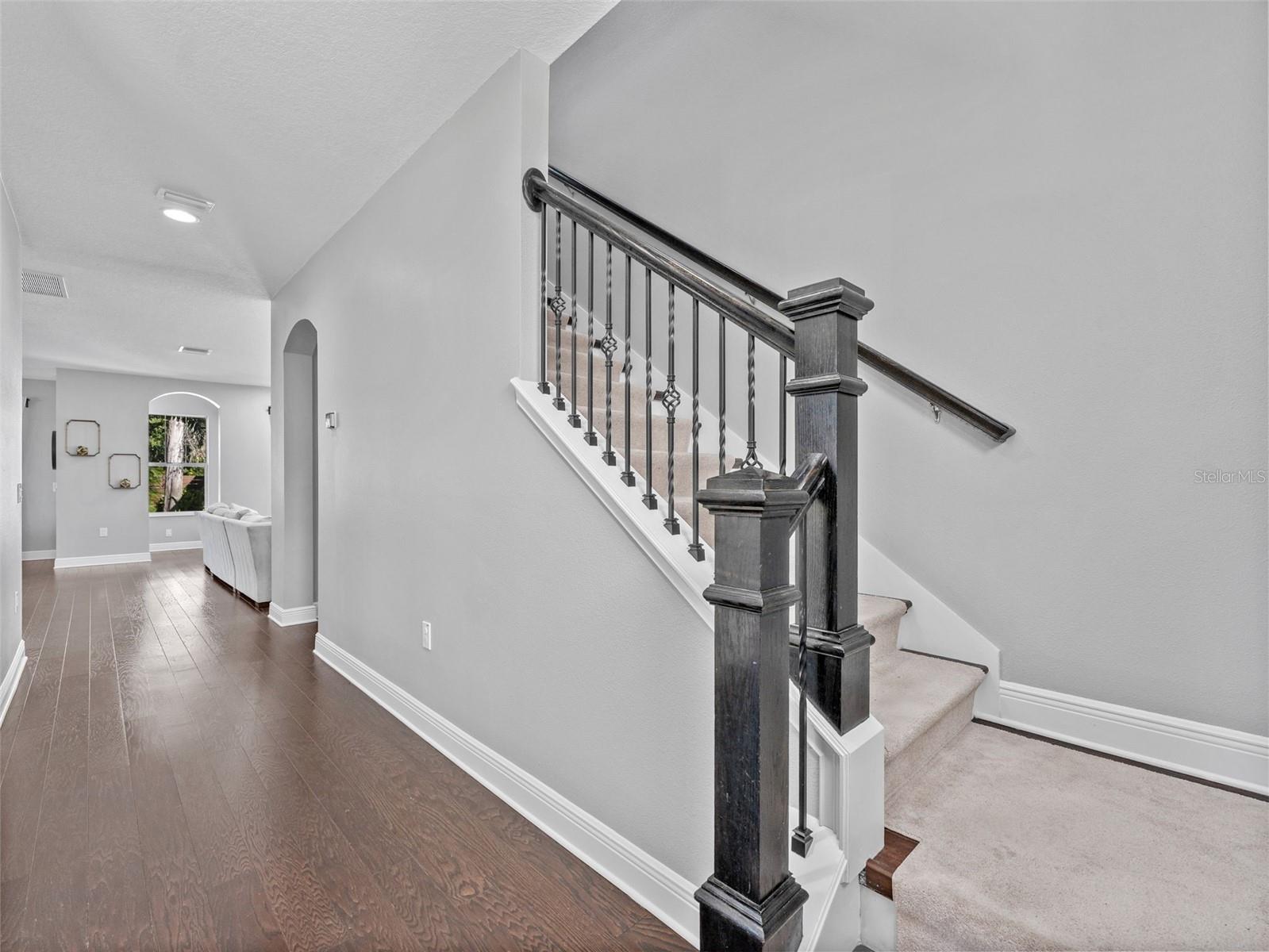 Image 16 of 41 For 135 24th Avenue S