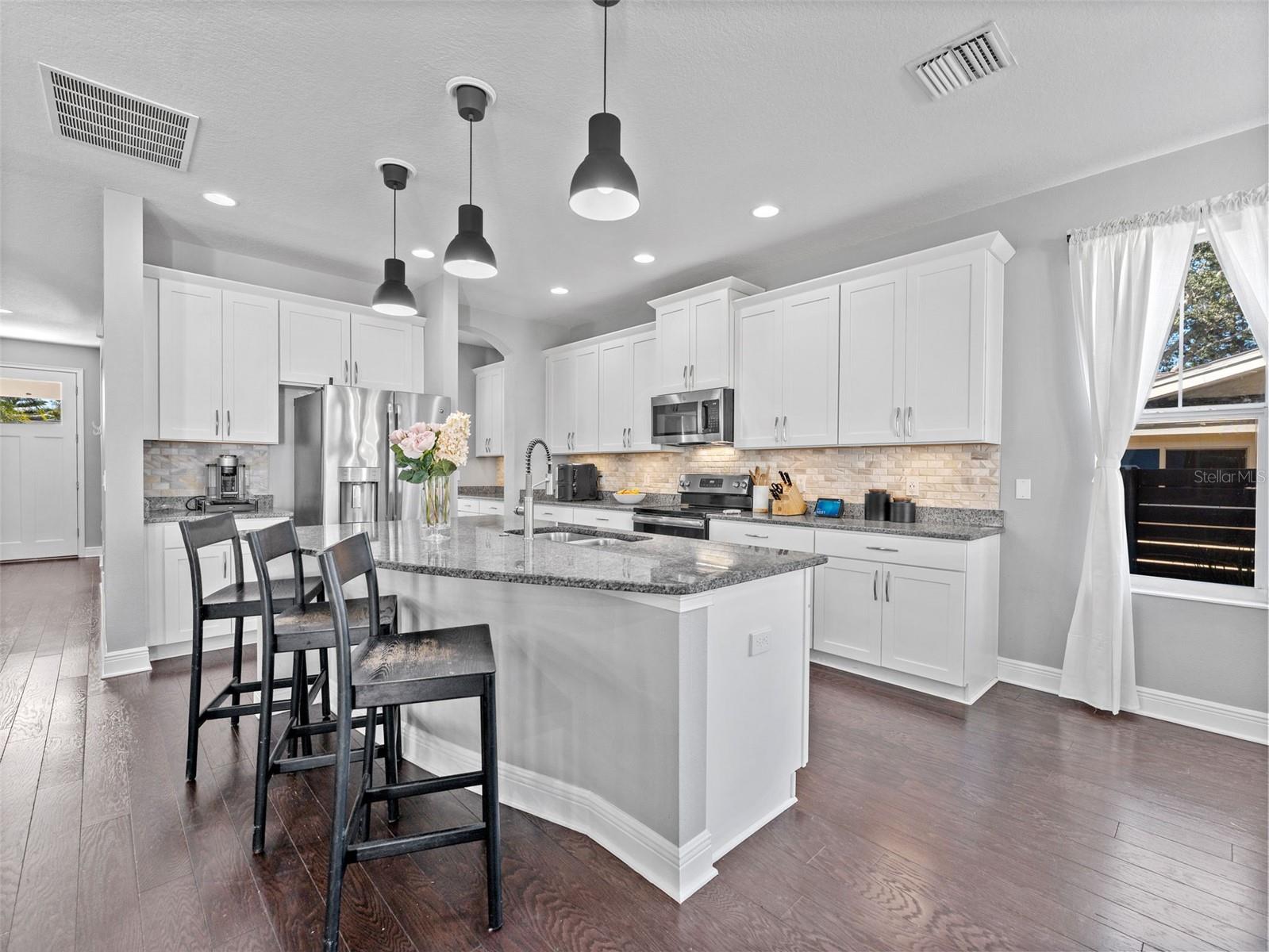 Image 8 of 41 For 135 24th Avenue S