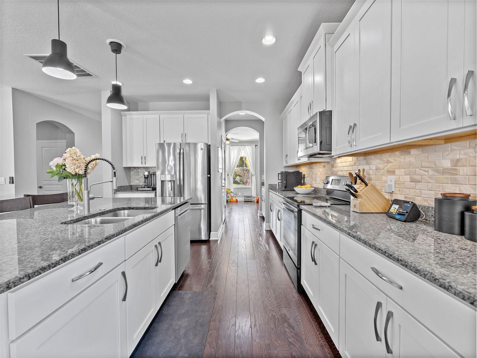 Image 9 of 41 For 135 24th Avenue S