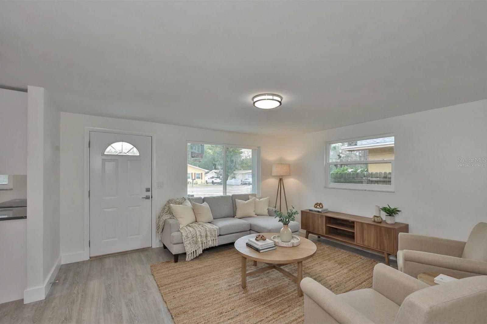 Image 6 of 26 For 2028 Betty Lane