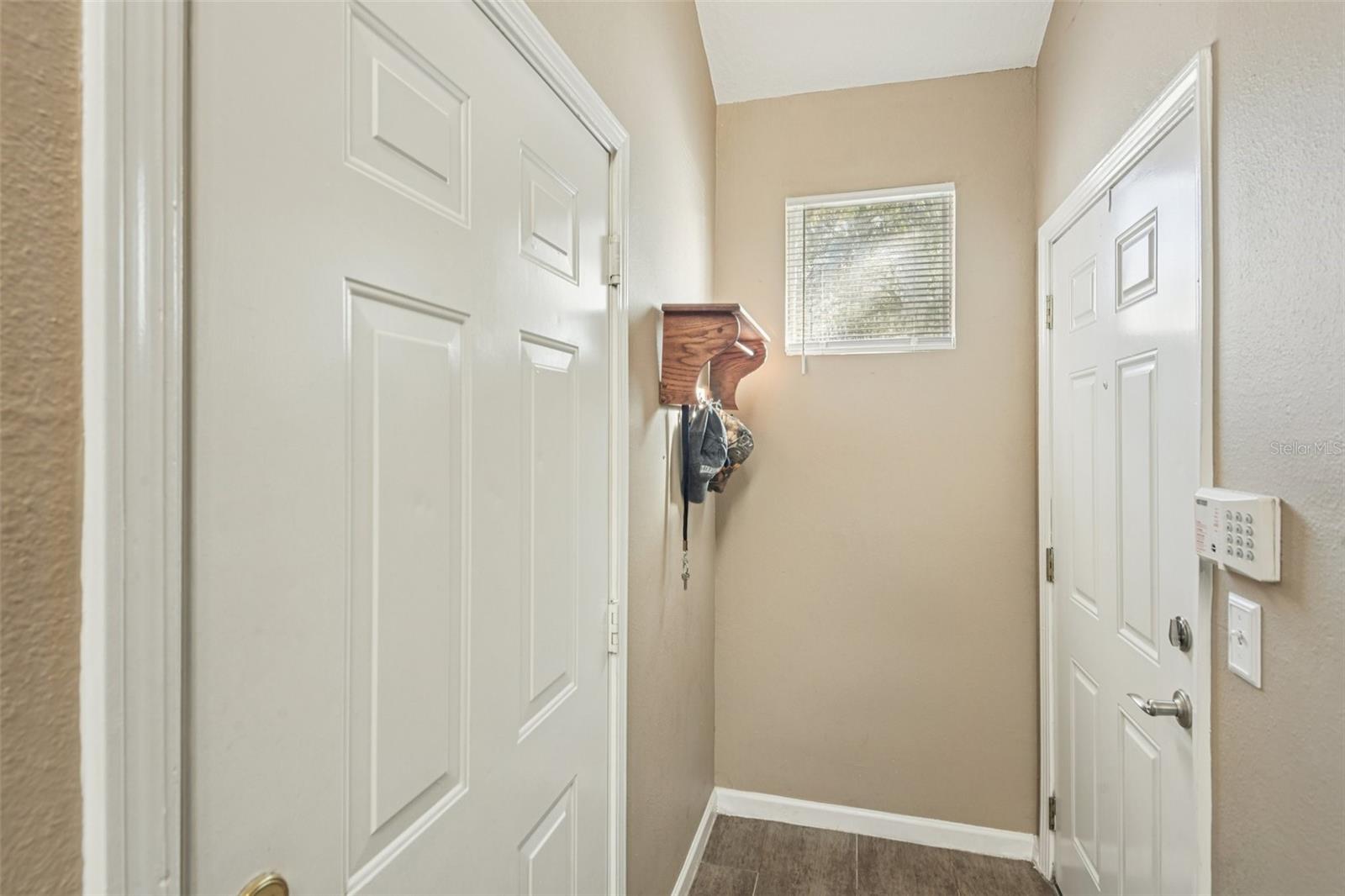 Image 11 of 33 For 10406 Villa View Circle