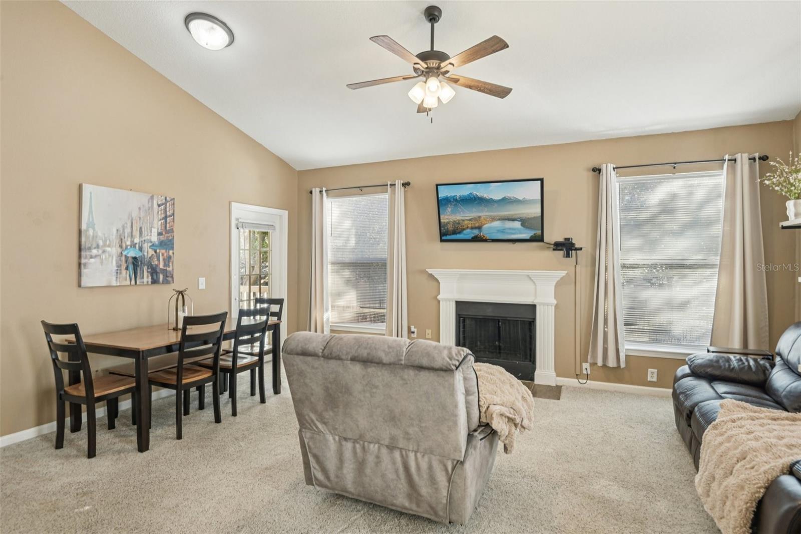 Image 13 of 33 For 10406 Villa View Circle