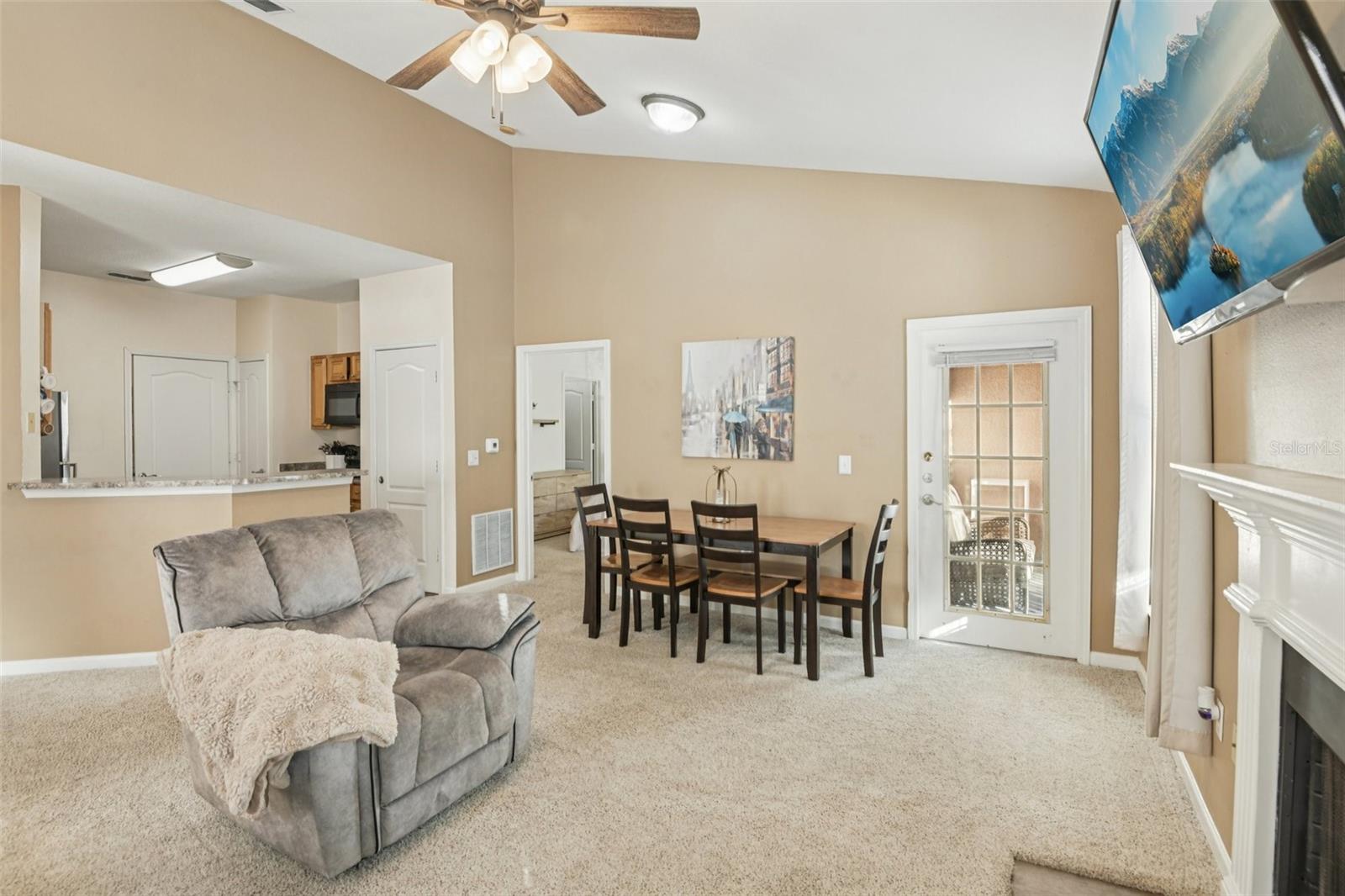 Image 14 of 33 For 10406 Villa View Circle