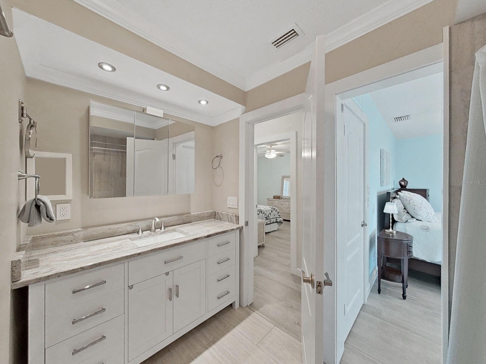 Image 38 of 79 For 825 Gulf Boulevard 110