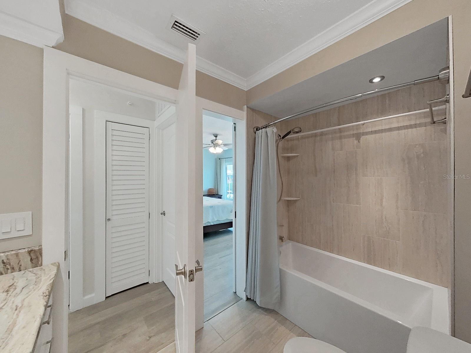 Image 39 of 79 For 825 Gulf Boulevard 110