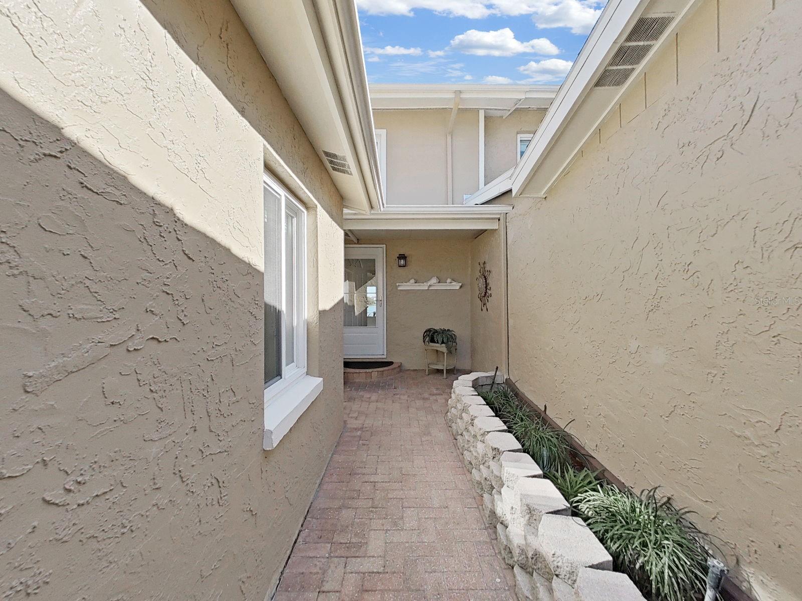 Image 9 of 79 For 825 Gulf Boulevard 110