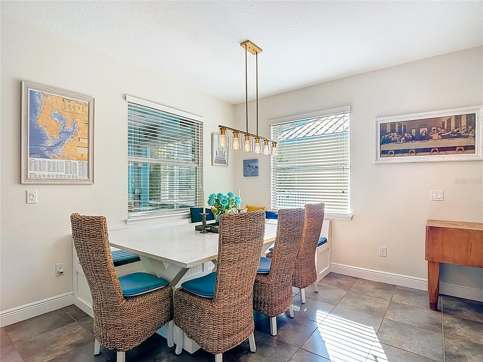 Listing photo id 12 for 443 Bahama Grande Boulevard