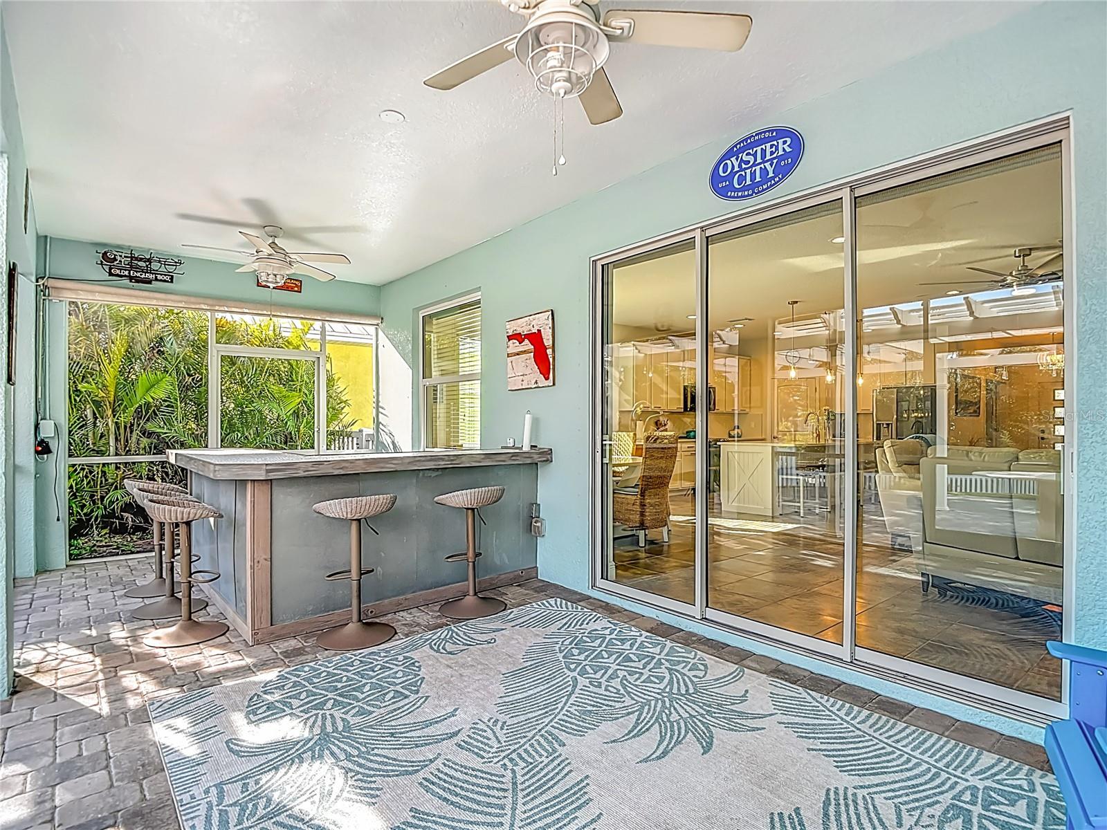 Listing photo id 32 for 443 Bahama Grande Boulevard