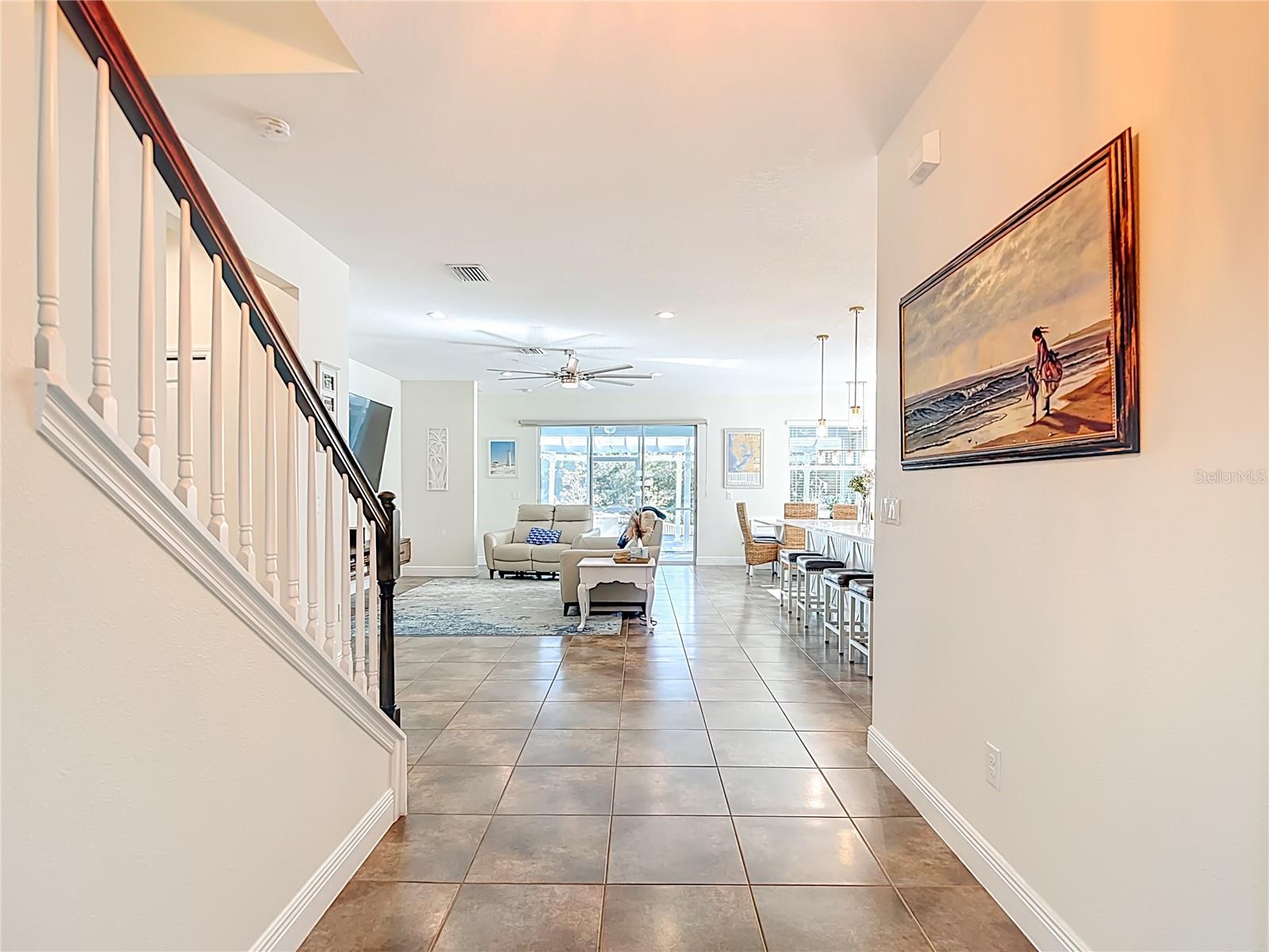 Listing photo id 2 for 443 Bahama Grande Boulevard