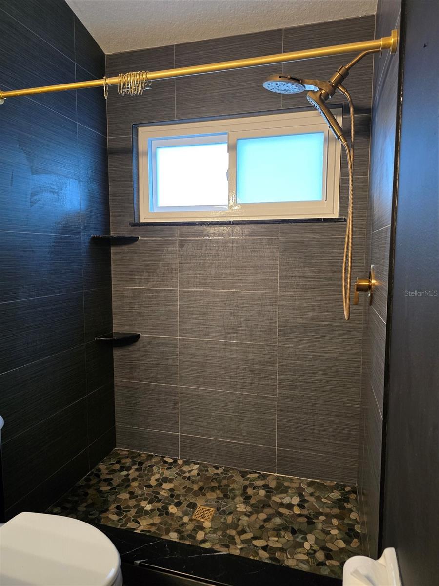 Image 13 of 23 For 11229 Kapok Grand Circle