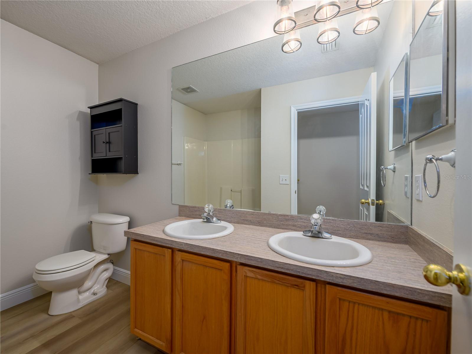 Image 22 of 33 For 26918 Stillbrook Drive