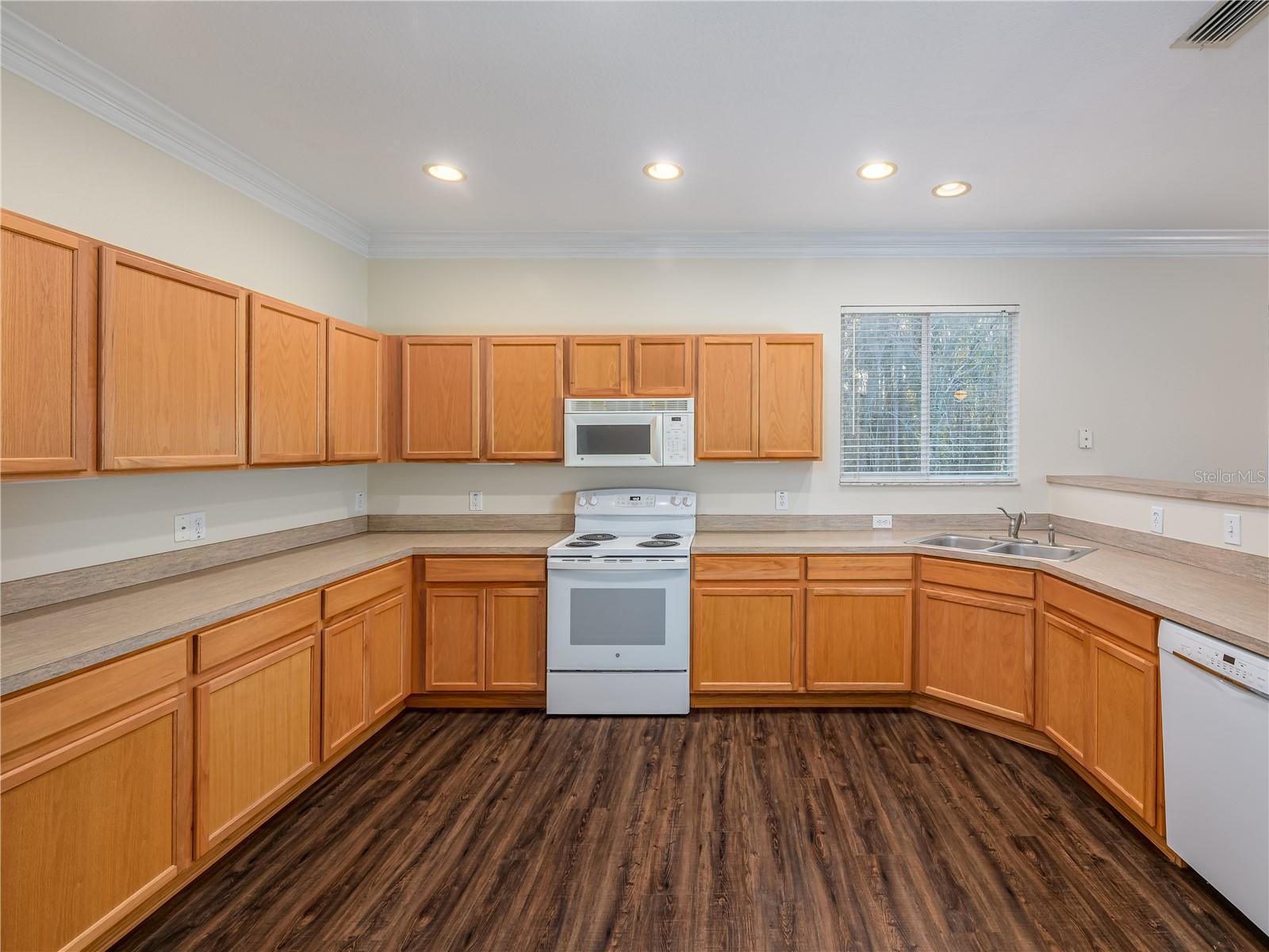 Image 9 of 33 For 26918 Stillbrook Drive