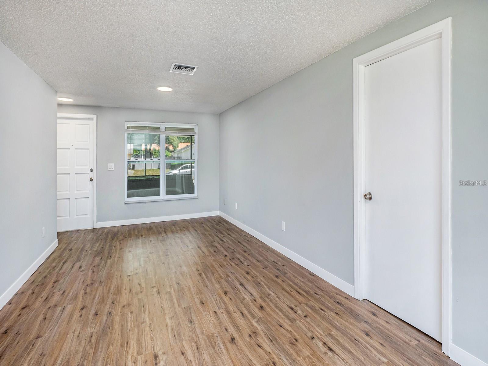 Image 9 of 12 For 1405 Castleworks Lane