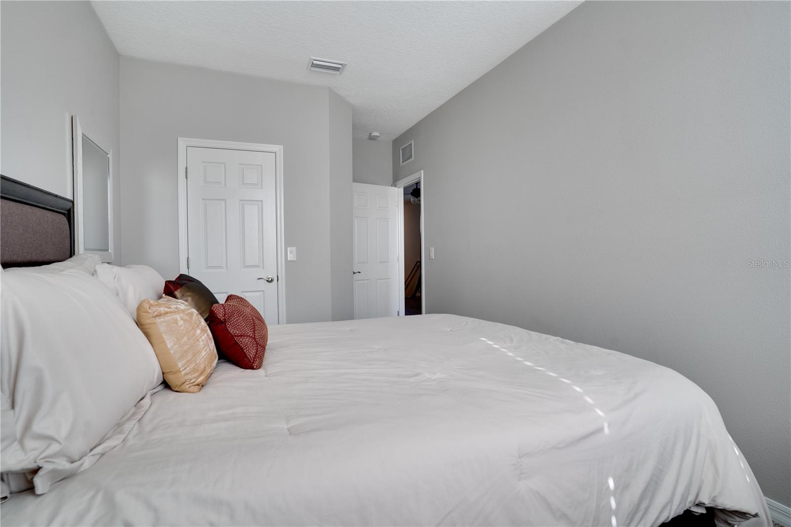 Image 25 of 39 For 2915 Grand Kemerton Place