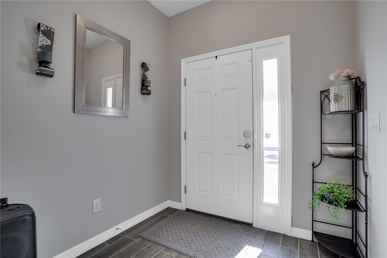 Image 4 of 39 For 2915 Grand Kemerton Place