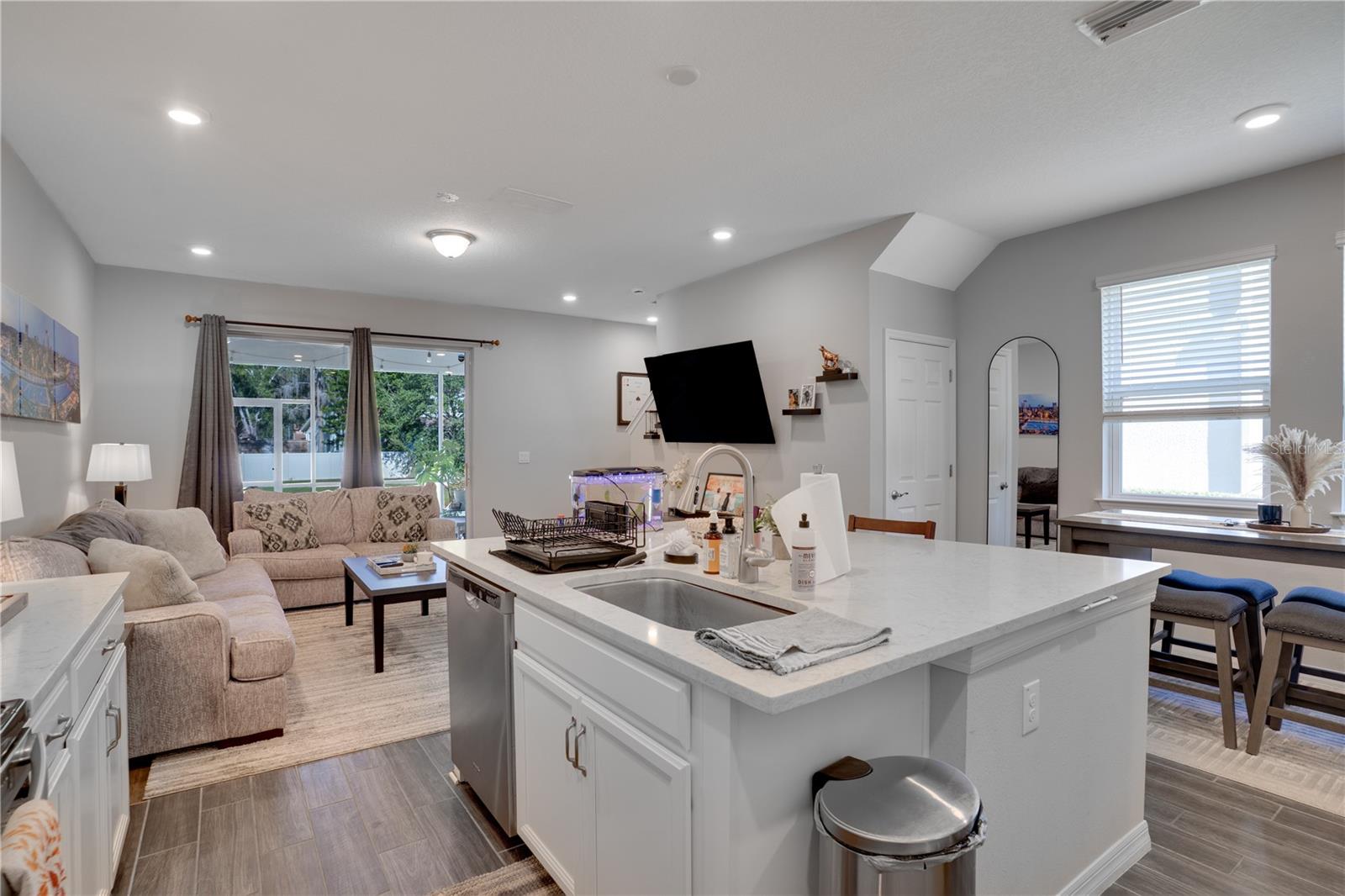 Image 9 of 39 For 2915 Grand Kemerton Place