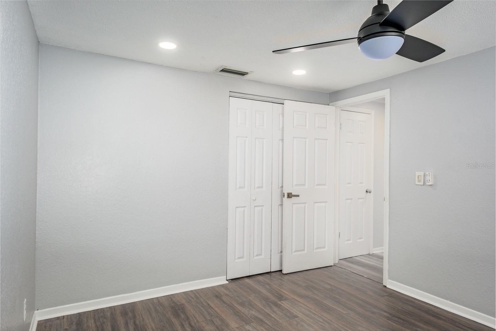 Image 18 of 34 For 301 43rd Avenue N