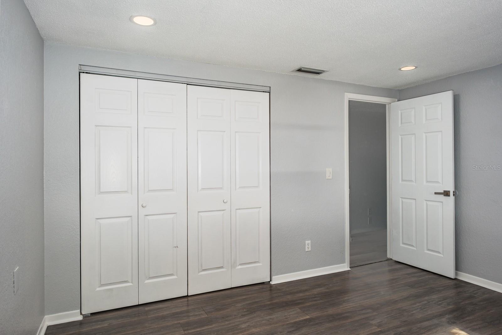 Image 22 of 34 For 301 43rd Avenue N