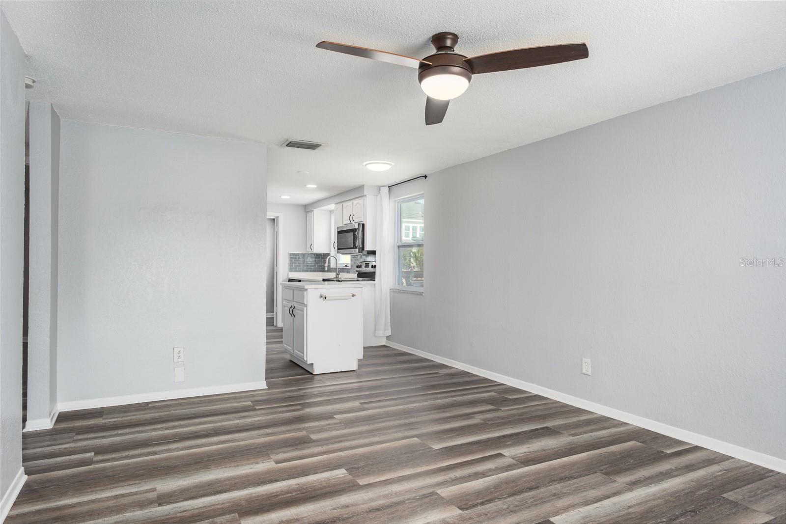 Image 6 of 34 For 301 43rd Avenue N