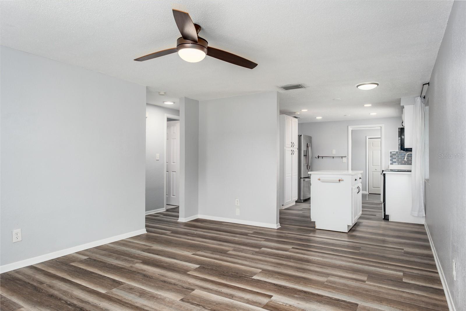 Image 7 of 34 For 301 43rd Avenue N