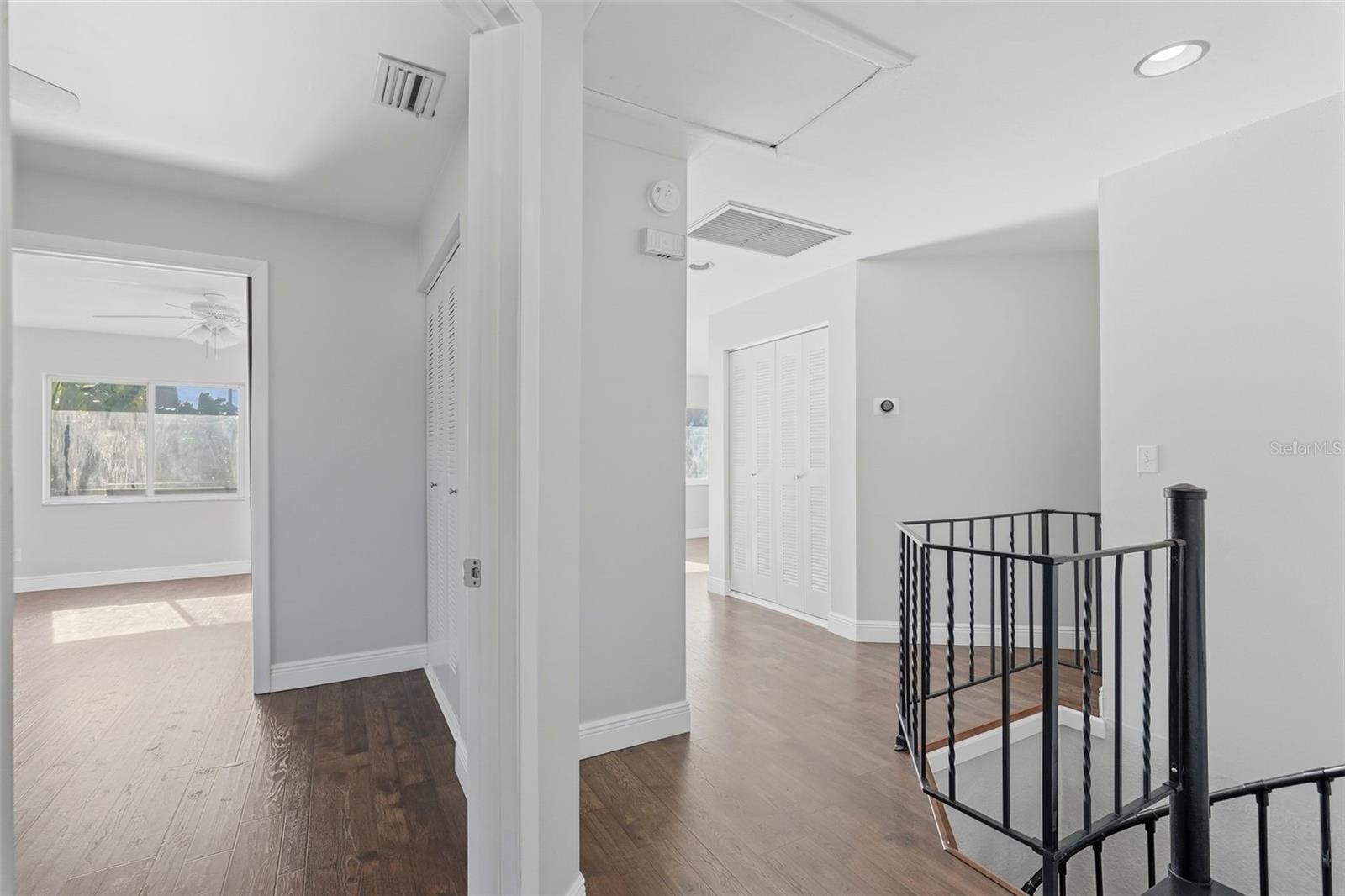 Image 11 of 33 For 1858 Michigan Avenue Ne