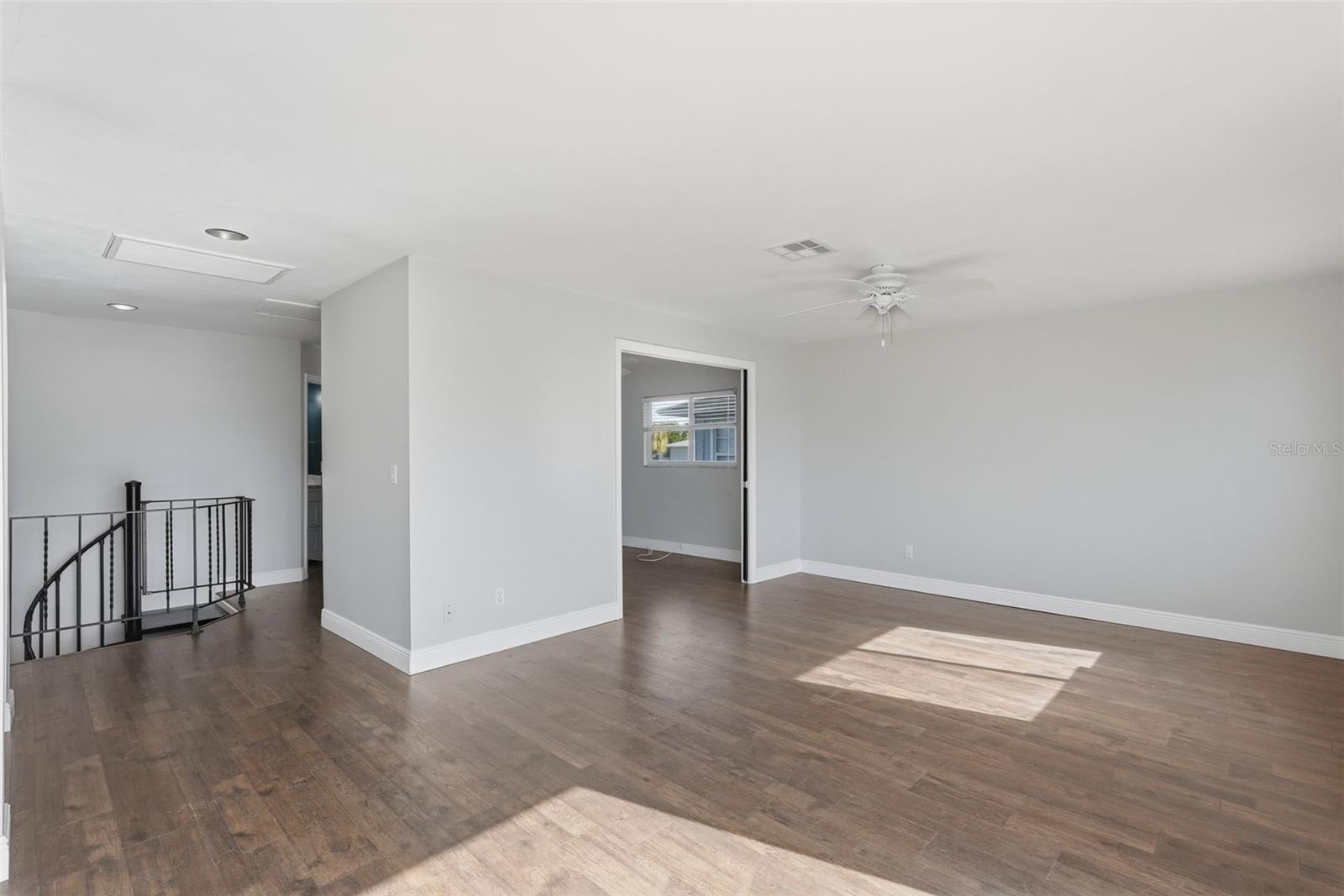 Image 12 of 33 For 1858 Michigan Avenue Ne