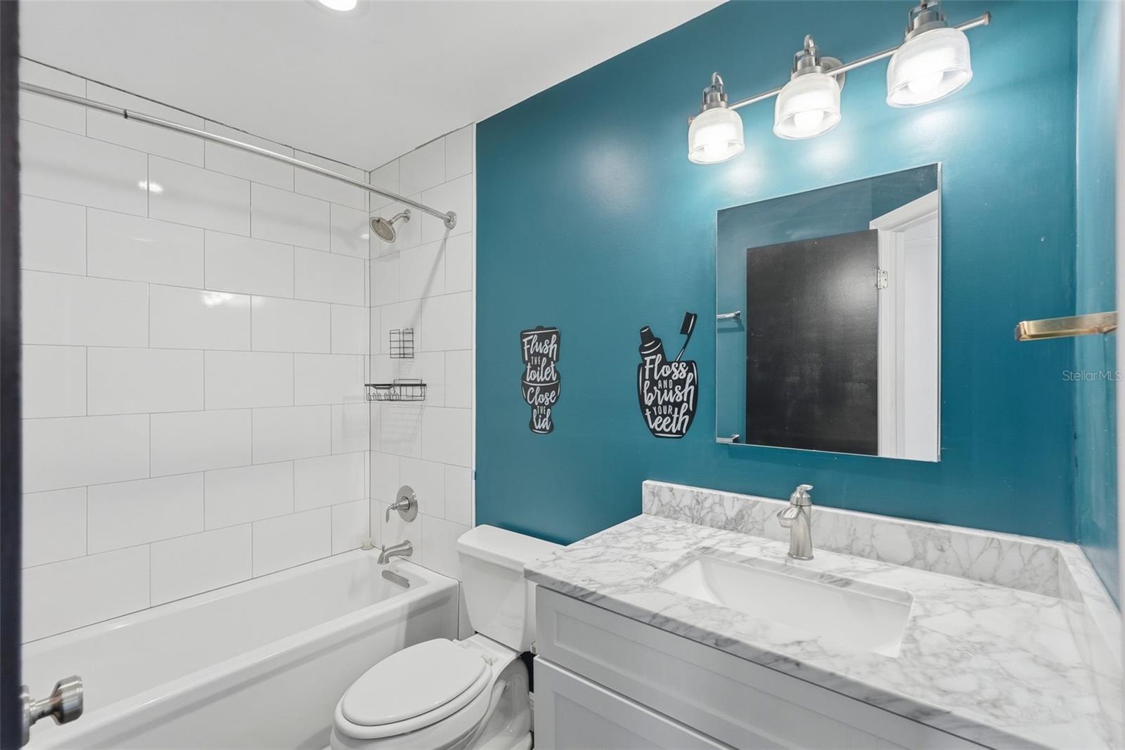 Image 14 of 33 For 1858 Michigan Avenue Ne