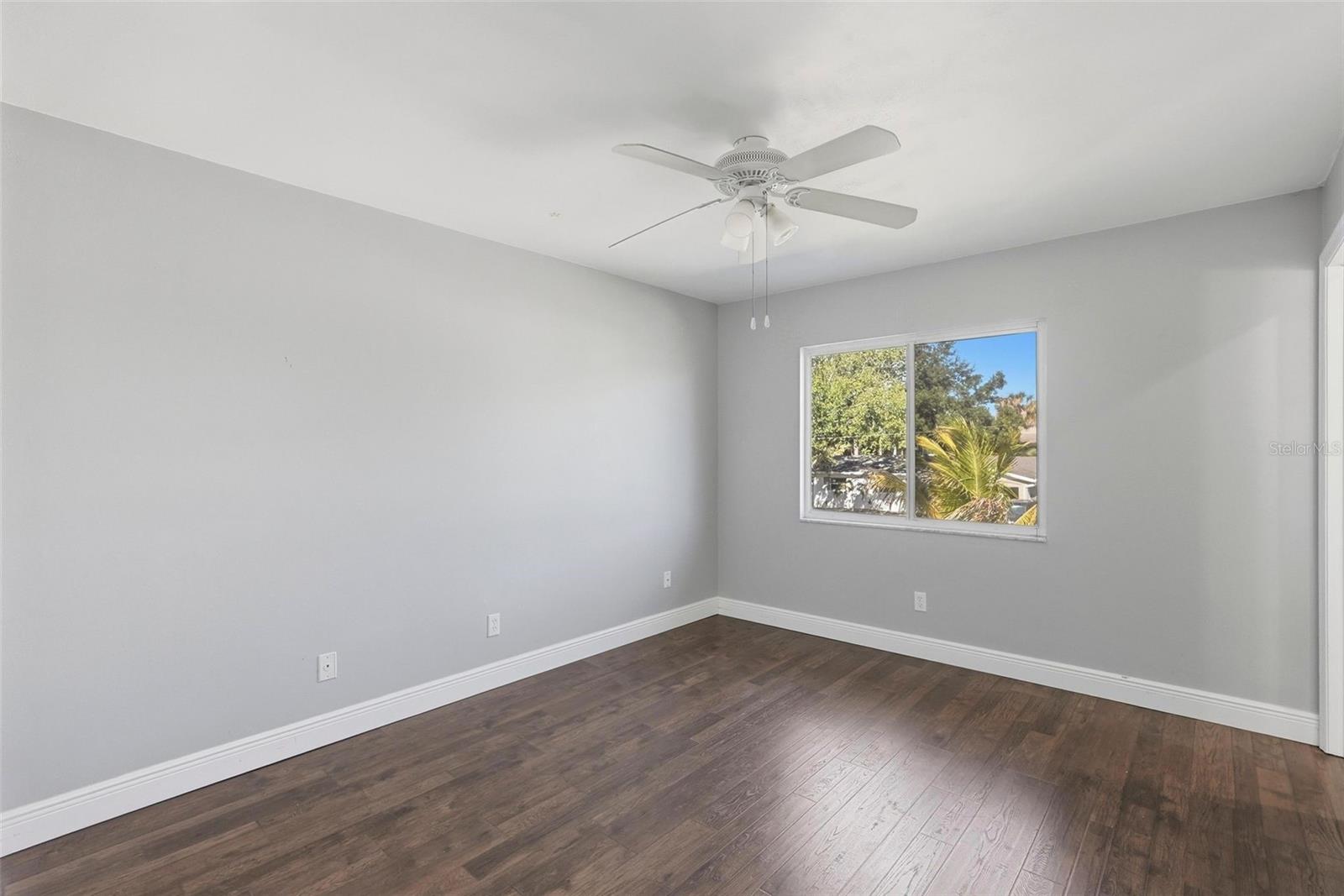 Image 16 of 33 For 1858 Michigan Avenue Ne