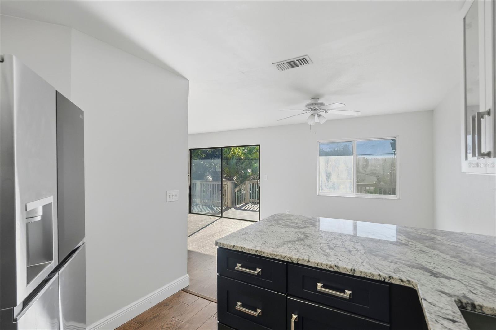 Image 7 of 33 For 1858 Michigan Avenue Ne