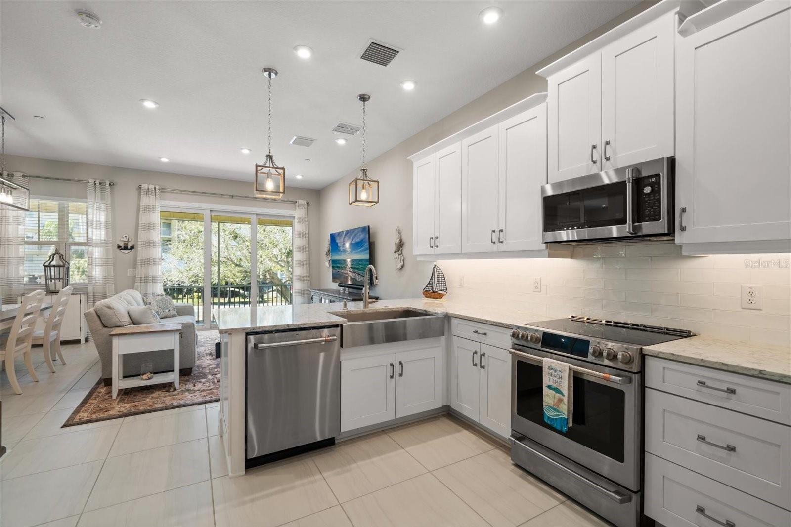 Image 35 of 69 For 2516 Coral Court