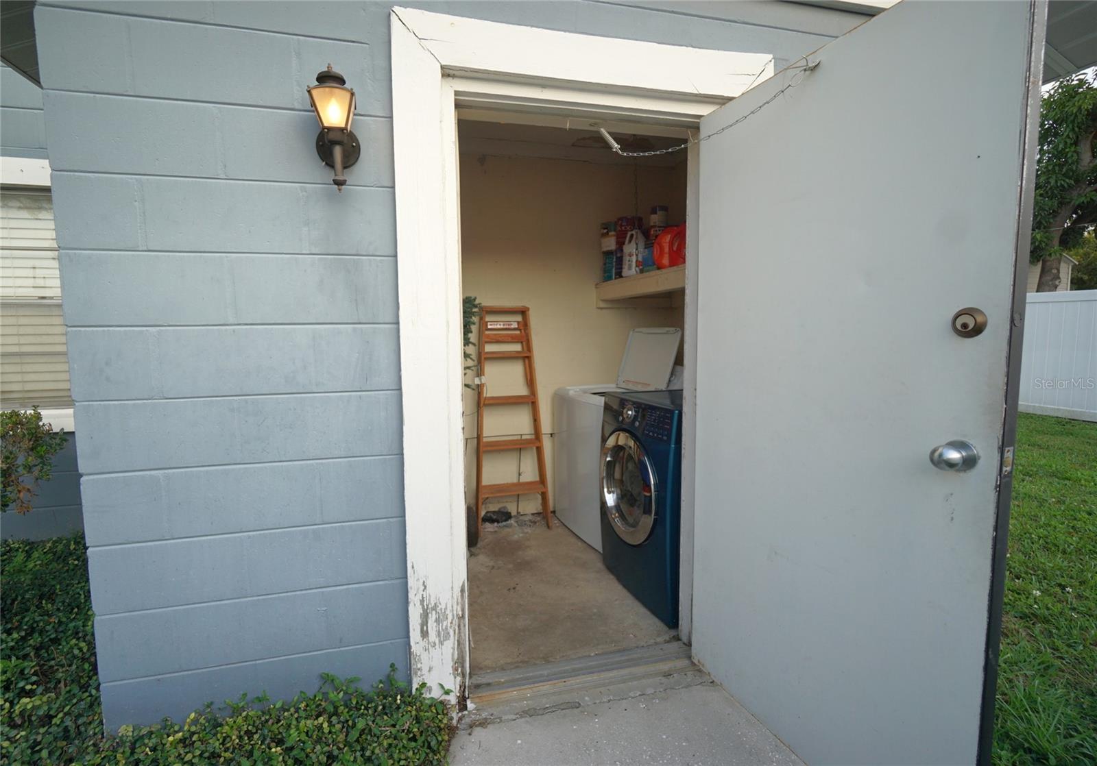 Image 10 of 11 For 305 Westland Avenue C