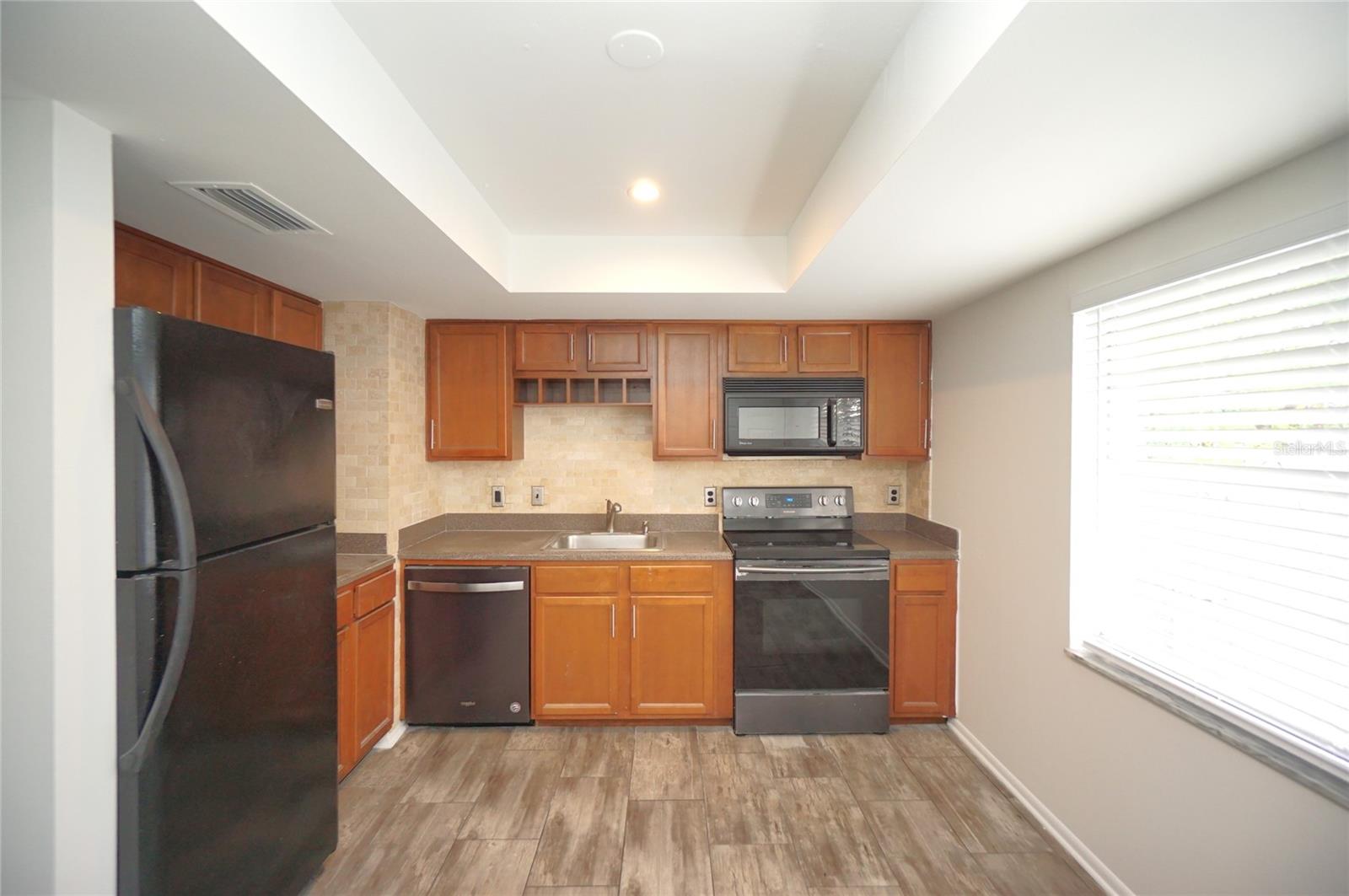 Image 3 of 11 For 305 Westland Avenue C