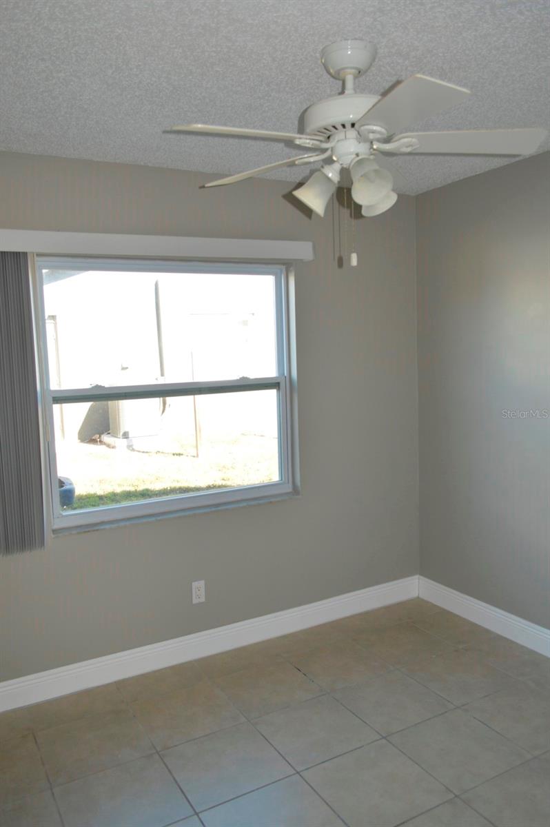 Image 28 of 46 For 6525 Manila Palm Way