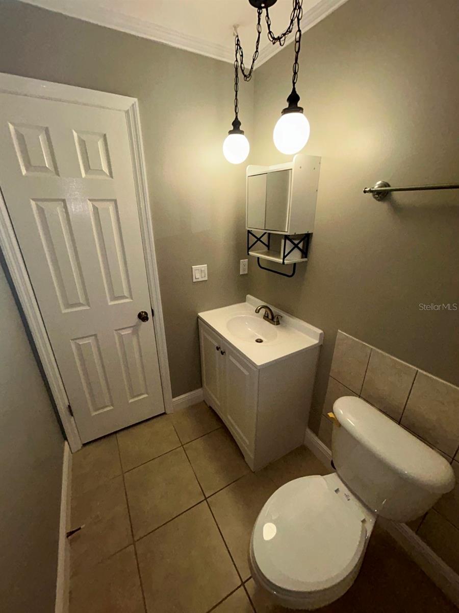 Image 36 of 46 For 6525 Manila Palm Way