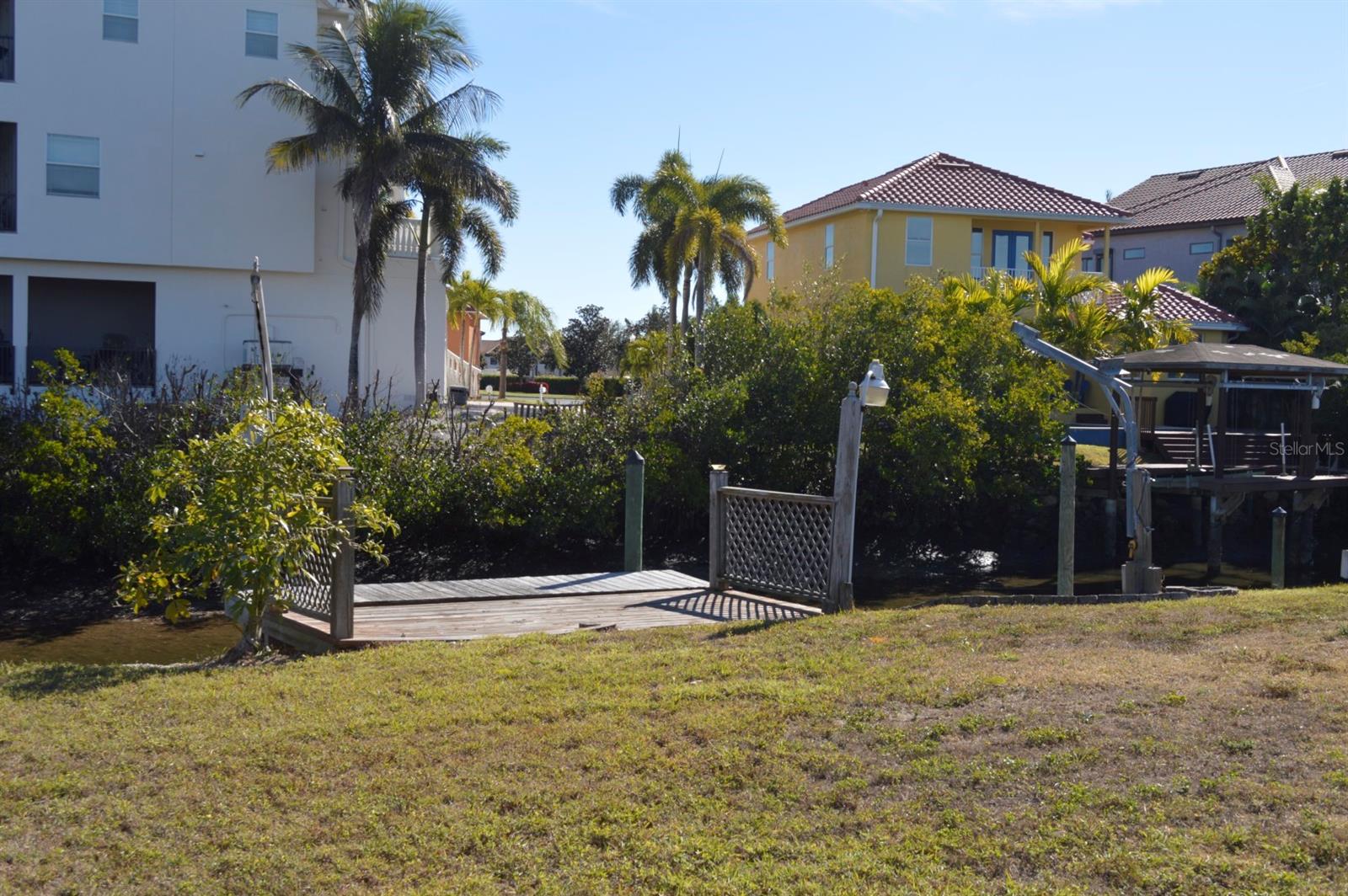 Image 4 of 46 For 6525 Manila Palm Way