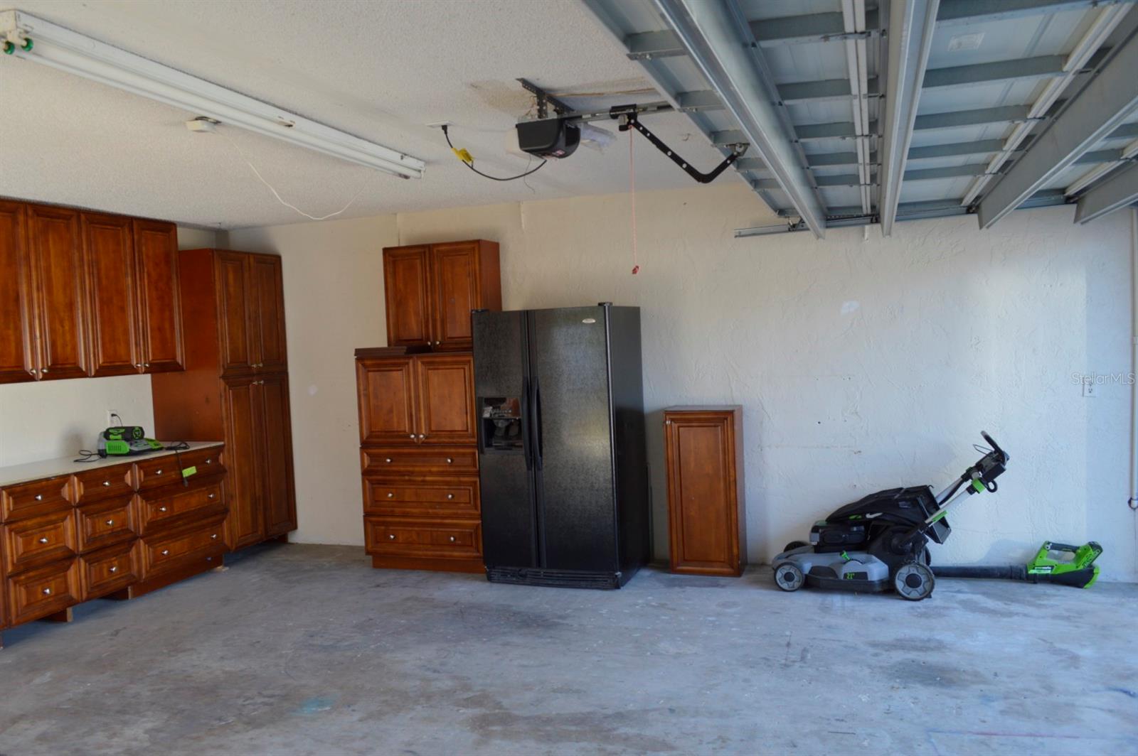 Image 44 of 46 For 6525 Manila Palm Way