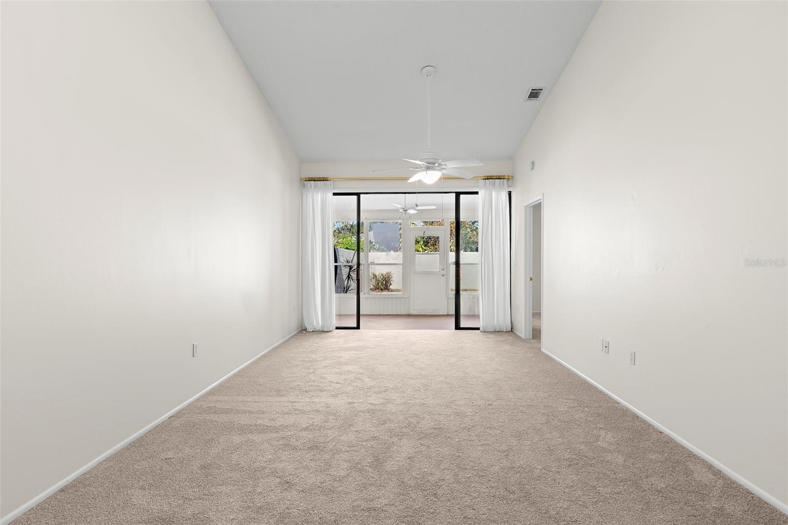 Image 16 of 42 For 4425 Park Lake Terrace N