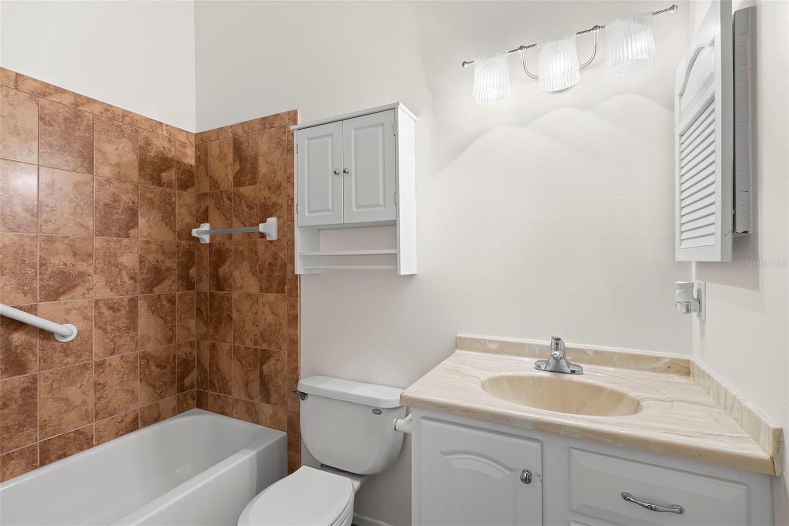 Image 33 of 42 For 4425 Park Lake Terrace N