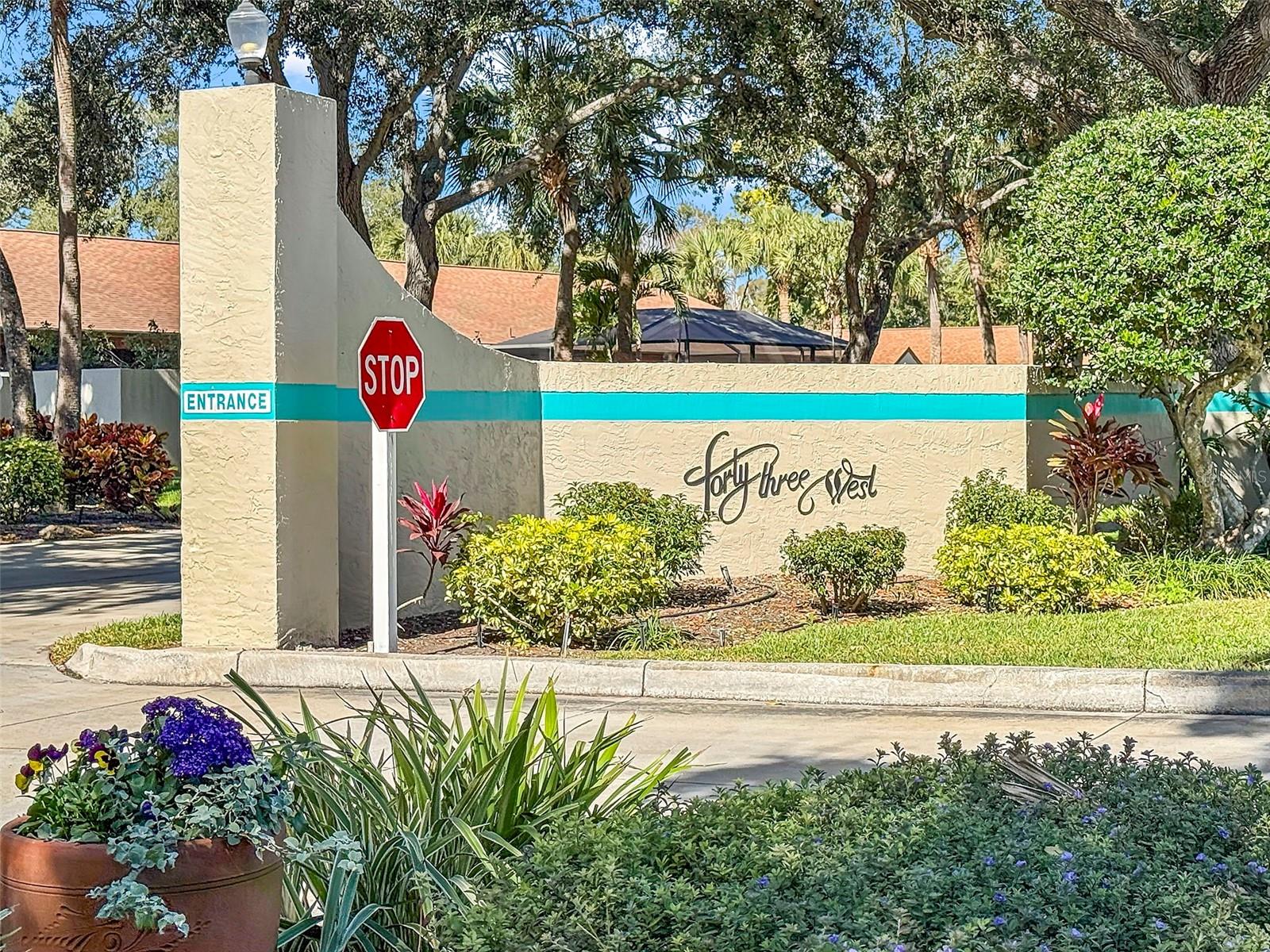 Image 35 of 42 For 4425 Park Lake Terrace N