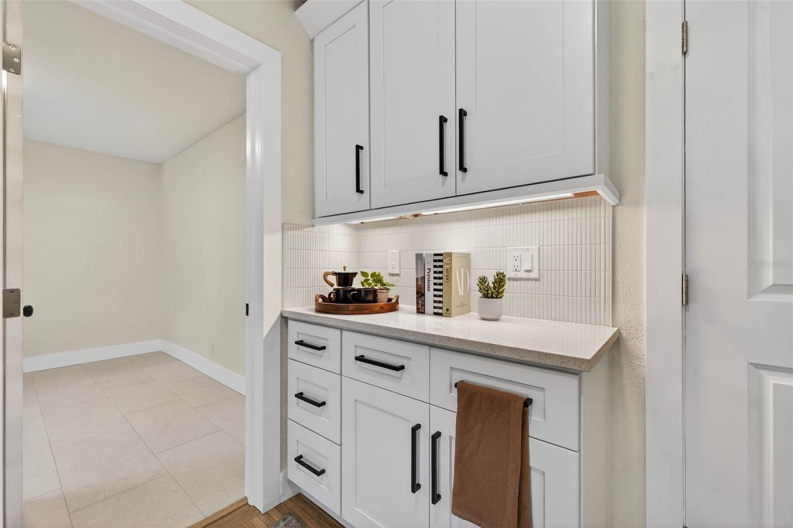 Image 22 of 47 For 3008 Jackson Street N