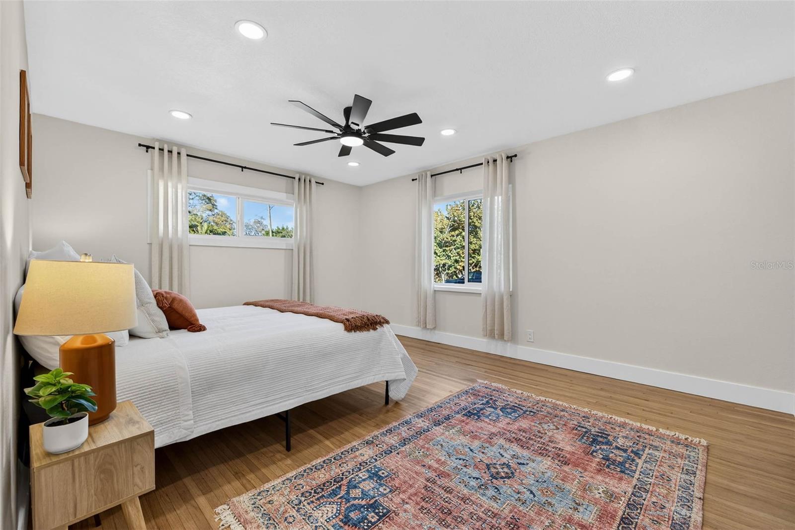 Image 24 of 47 For 3008 Jackson Street N