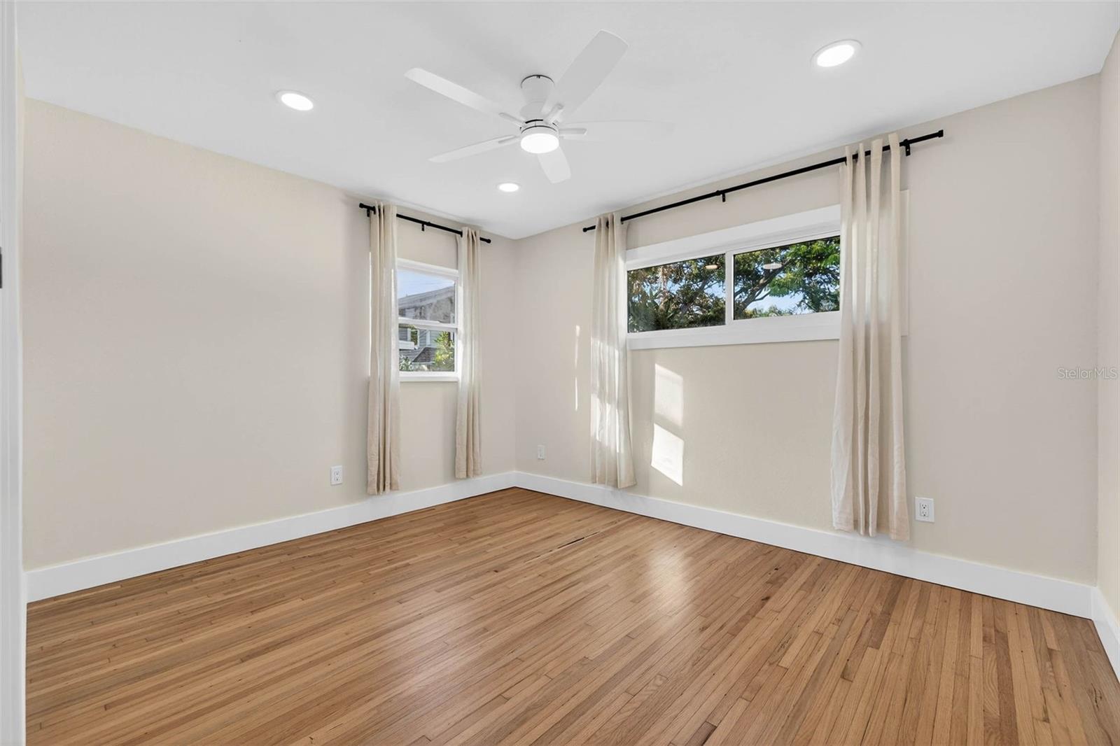 Image 31 of 47 For 3008 Jackson Street N