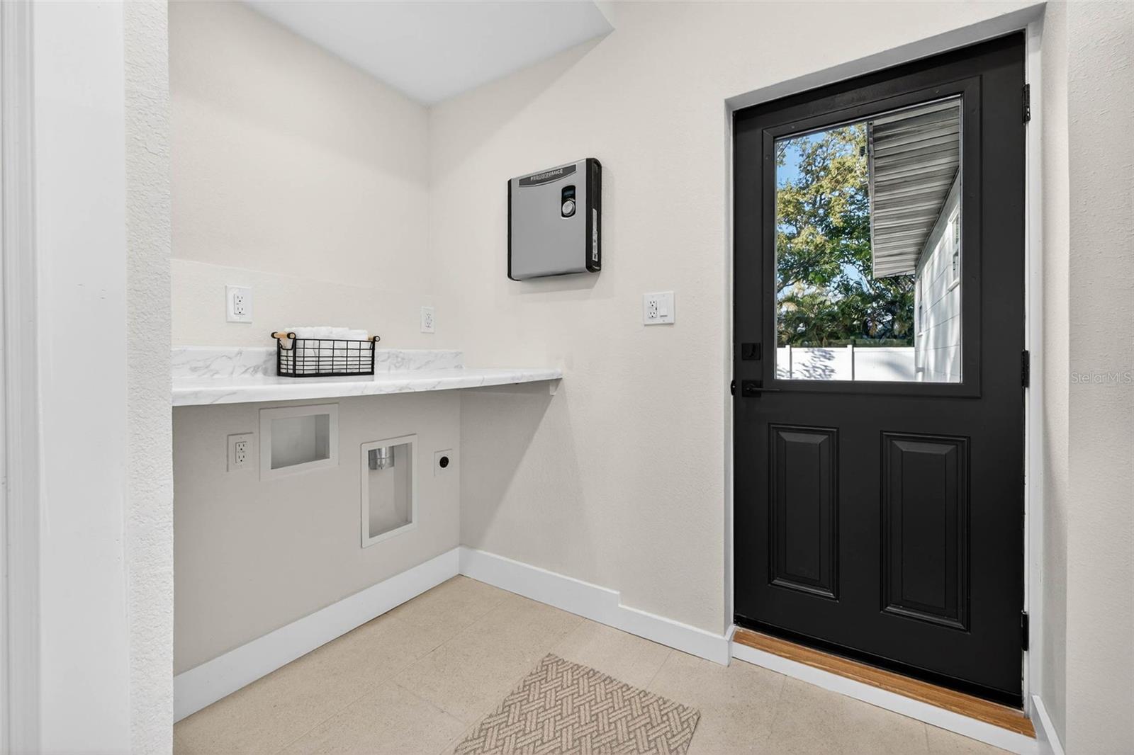 Image 33 of 47 For 3008 Jackson Street N