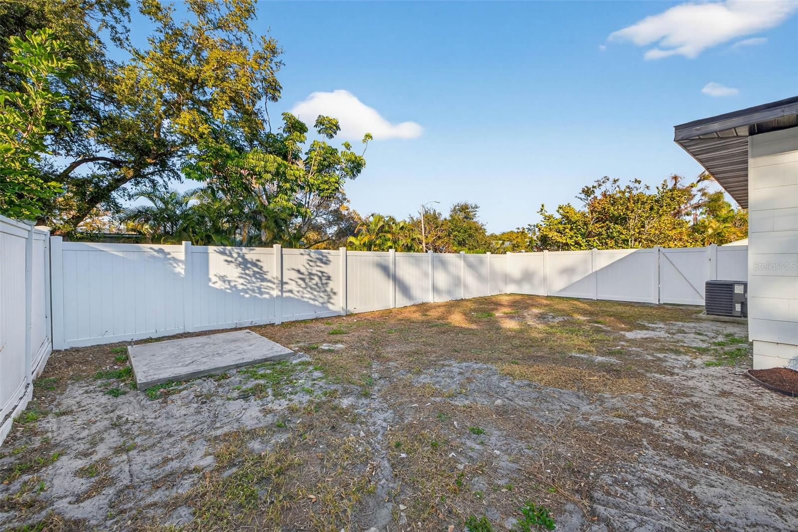 Image 37 of 47 For 3008 Jackson Street N